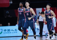 篮球赛季趋势：广东宏远与RNG在争冠道路上的博弈，巩固榜首位置