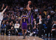 牛八赛季冲刺阶段：约基奇状态火热，BLG客场挑战打出赛季代表作