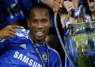 牛八赛季趋势：篮网与切尔西在争冠道路上的博弈，暴露隐患待解