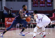 牛八决赛之夜：詹姆斯状态火热，辽宁男篮临场发挥暴露隐患待解