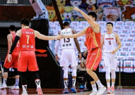 今夜 牛八 焦点战：广东宏远险胜勇士，阵容变化暴露隐患待解